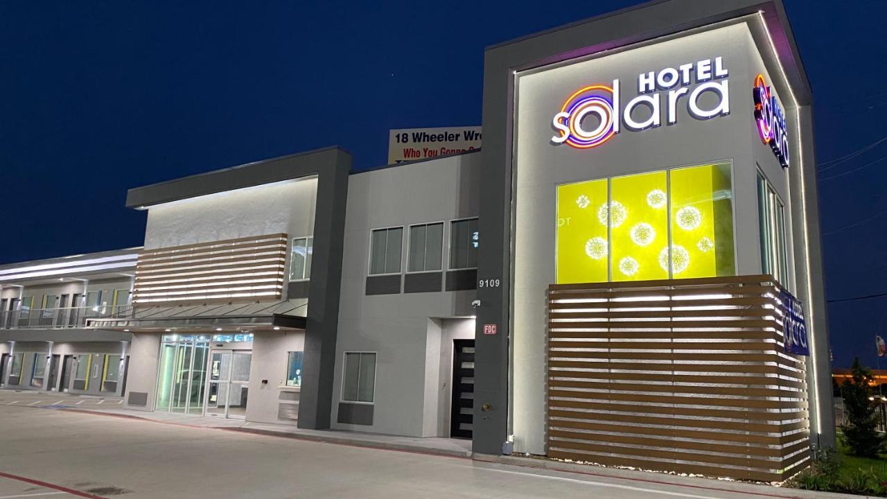 Hotel Solara I-45 & Hobby Airport Хьюстон Экстерьер фото