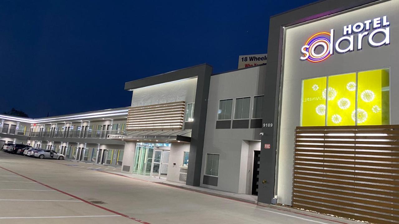 Hotel Solara I-45 & Hobby Airport Хьюстон Экстерьер фото